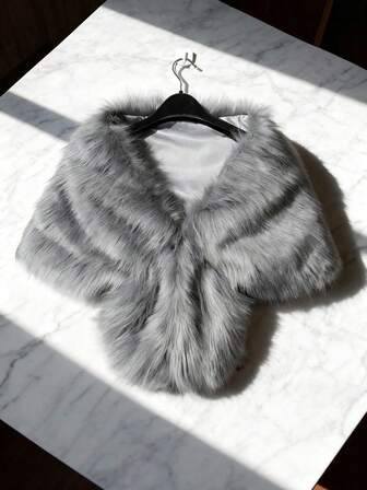 1pc Women's New Faux Fur Shawl, Imitation Raccoon Fur Fur Cloak Poncho Jacket, Suitable For Evening Dress Outerwear And Daily Matching, Autumn/Winter