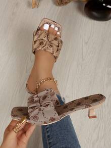 أحذية كعب عالي نسائية أنيقة وجذابة، بطبعات على شكل حرف V، مناسبة للحفلات والرياضة والأناقة، من جلد البولي يوريثان مع تطريز كشكشة، أحذية صيفية كعب عالي - بني فاتح - مشاهدة 6