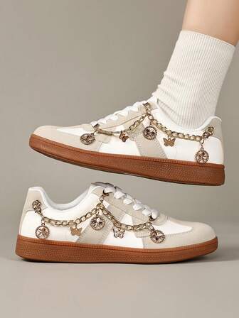 Women's Outdoor Flat Sports Shoes, Street Fashion Casual Shoes, Minimalist Design, Metal Pendant Lace-Up, Versatile