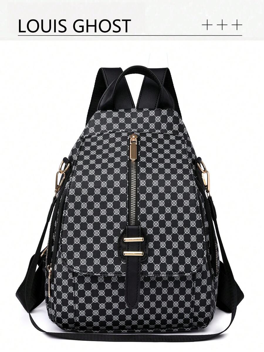 Mochila clásica en blanco y negro | Los destellos de la cadena dorada resaltan el desbloqueo de la elegante estética del transporte urbano multifuncional. El Body de la bolsa negra pura está cubierto con una delicada textura oscura.
