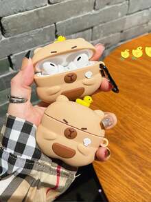 1 pièce Étui de protection en forme 3D pour écouteurs Kapibara en forme de canard jaune avec cuillère en riz brun, compatible avec 1/2/3/4/Pro/Pro2/Pro3, accessoire spécialement conçu pour femmes