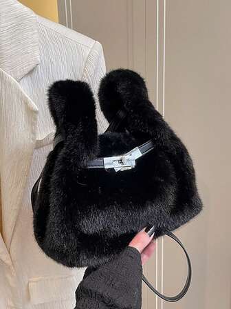 ニッチデザイン ブラック フェイクファー ラビットイヤー ハンドバッグ、メタルバックル装飾 フェイクファー ショルダーバッグ、ファッショナブルでかわいいスタイルの女の子用ショルダーバッグ