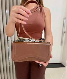 Women's Baguette Shoulder Bag - Camel - View 2