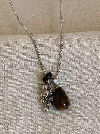 时尚斑点虎眼石不规则吊坠项链，女士长链，魅力美学珠宝配饰