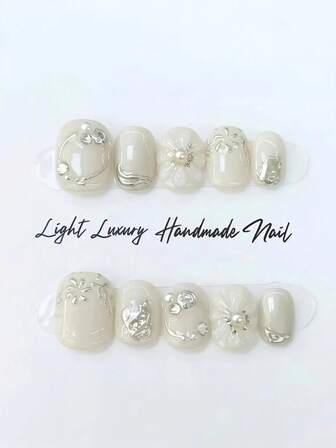 10片椭圆形可穿戴美甲饰品 - 优雅瓷白君秀手工可穿戴饰品，轻奢纯手工高端品质，适合不同风格的女性搭配，适用于不同场合，可拆卸重复使用。