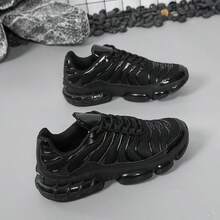 Men's Skateboard Shoes, Black, New Arrival 2025, Breathable, Niche, Versatile Casual Skate Shoes, Student Sports Sneakers - Black - View 2