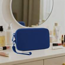 1个硅胶化妆包，带提手绳，大容量防水化妆袋，便携式旅行洗漱包，手提包，方形手提小包，简约硅胶便携化妆包，口红包，化妆品收纳拉链袋，耳机收纳袋，防水防尘拉链袋，柔软硅胶收纳袋，珠宝化妆品收纳硅胶袋，女士礼物，圣诞礼物，女士礼品创意，化妆包，化妆袋，旅行必备 - 彩色 - 查看 19