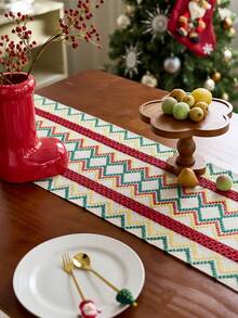 手工编织波西米亚风农舍桌旗 - 流苏设计，适用于餐桌、圆形咖啡桌和乡村春季家居装饰，是婚礼招待会、户外派对和情人节装饰的完美之选。长方形设计，既适合家居装饰，又可作为春季餐桌中心摆件，可用作厨房餐桌装饰、桌面装饰配件和乡村农舍风格装饰。编织精美，经久耐用。