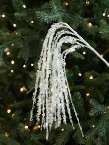 1 buc. Design din ratan cu ciucuri și paiete strălucitoare, 60 cm. Decorațiune pentru brad de Crăciun. Buchet de fructe de pădure cu paiete albe strălucitoare. Potrivit pentru sărbători, nunți, petreceri, decorarea interiorului casei, masa de sufragerie, dormitor, cadouri, coronițe, accesorii de decor DIY din ratan, decorare pentru brad și plante de Crăciun, decorare cameră. Decorațiune de Crăciun pentru casă, cadou de Crăciun, ornament de Crăciun.