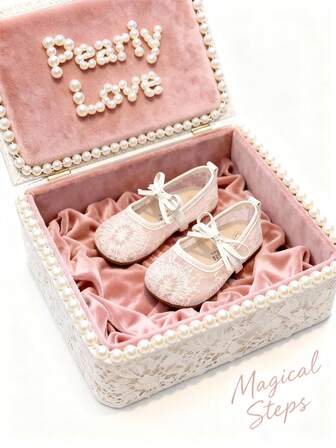 1 Pair Girls Ballet Flats, Suitable For Ballet Dancing, Comfortable To Wear In Spring, Summer And Autumn, With Lace Pattern And Bow Design, Closed Toe, Breathable Fabric, Slip-On