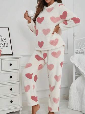Plus Size Women Heart Pattern Fluffy Long Sleeve Top And Pants Casual 2 Pieces Set