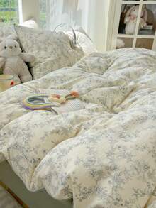 四件套枝花图案床上用品套装（1*被套+1*床单+2*枕套），简约舒适，包含1个被套、1个床单和2个枕套，纯色床单，适合情人节和日常使用，质地柔软，透气面料，100%涤纶，四季皆宜，可机洗（不含填充物）。