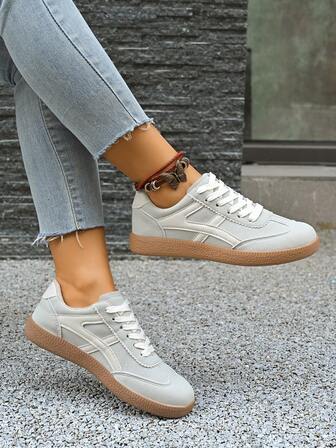 Zapatillas de deporte con cordones de estilo retro en gris claro, suela blanda y cómoda para mujer, versátiles para el uso diario y el uso casual