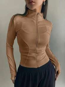 Women's Long-Sleeved Turtleneck T-Shirt With Front Zipper, Made Of Suplex Fabric, Soft, Lightweight, For Everyday Casual Workouts. (Keywords: Women's Long-Sleeved T-Shirt, Turtleneck T-Shirt, Zippered T-Shirt, Suplex T-Shirt, Fitted T-Shirt, Beige T-Shirt, Black T-Shirt, White T-Shirt, Size S, Size M, Size L, Gym T-Shirt, Workout T-Shirt, Fitness T-Shirt, Training T-Shirt, Casual T-Shirt, Basic T-Shirt, Everyday T-Shirt, Comfortable T-Shirt, Cold Weather T-Shirt, Winter T-Shirt) - 鏽棕色 - 查看 4