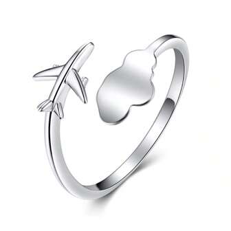 925纯银飞机云朵开口戒指，创意设计，清新独特，展现旅行爱好者的个性与浪漫情怀，适合日常休闲佩戴、朋友聚会、旅行主题派对、度假等场合。