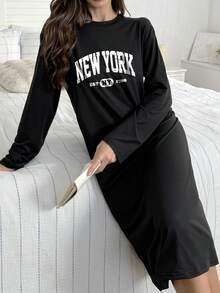 女士浴袍，饰有复古美式纽约字母图案，休闲长袖圆领T恤裙，适合所有季节，是美好夜晚、冬季和睡衣的完美之选。