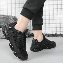 Men's Skateboard Shoes, Black, New Arrival 2025, Breathable, Niche, Versatile Casual Skate Shoes, Student Sports Sneakers - Black - View 7