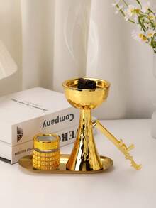 一套精致简约的金属香炉/香座,阿拉伯风格纤细腰身设计,可用作香薰扩散器、香薰炉、水疗冥想用品,营造优雅氛围,适用于办公室、瑜伽馆、派对场所,也可用于家居装饰。 - 彩色 - 查看 15