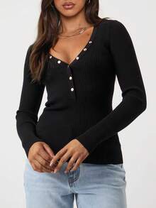 Camiseta estilizadora de hombros de estilo europeo y americano para mujeres con sensación de alta gama, nueva llegada de top casual francés con cuello de botones y acanalado - Negro - Ver 4
