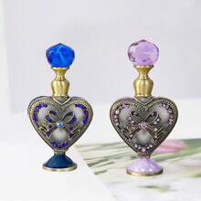 2pcs/Box -0.17oz/5ml Mini Heart-Shaped Glass Bottles With Rhinestone Bow Decor, Elegant Fragrance Storage Bottles, Refillable And Reusable, Vanity Decor, Hand Wash Only, Women's Personal Care Accessory, Sophisticated Design, High-Quality Cosmetic Accessory, Travel Essentials (Bottles Only)