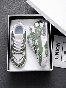 Zapatillas deportivas informales de moda para hombre,tenis para hombre,Suela gruesa antideslizante,transpirables y ligeros,Diseño exclusivo con graffiti urbano y acabados modernos,Perfectos para calle, trabajo y deporte, Colección limitada con detalles de malla y patrón colorido - blanco y verde - Ver 5