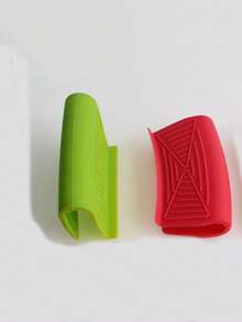 مشبك أذن إناء سيليكون، مشبك إبداعي لمقبض إناء الحديد الزهر، مشبك يد سيليكون مقاوم للحرارة، مشبك يد سيليكون سميك مقاوم لدرجات الحرارة العالية، قفازات سيليكون عازلة للحرارة ومانعة للانزلاق للفرن، مشبك يد للفرن الميكروويف - متعدد الألوان - مشاهدة 8