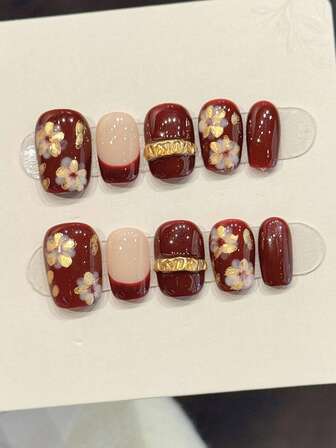 10片装欧美风红色法式美甲贴纸，Y2K美学樱桃红手绘金花按压式美甲贴纸，手工制作，优雅精致，适合女性和女孩在派对、婚礼、约会、聚会和日常佩戴。按压式美甲贴纸，美甲用品，美甲贴纸，也可作为礼物赠送。