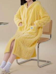 1pc Solid Color Wool Jacquard Casual Robe, Autumn/Winter Warm Thermal Lined Long Sleeve Flannel Hooded Loose Fluffy Bathrobe With Pockets, Women Sleepwear Loungewear, Fall, Cozy - 芥末黃 - 查看 4