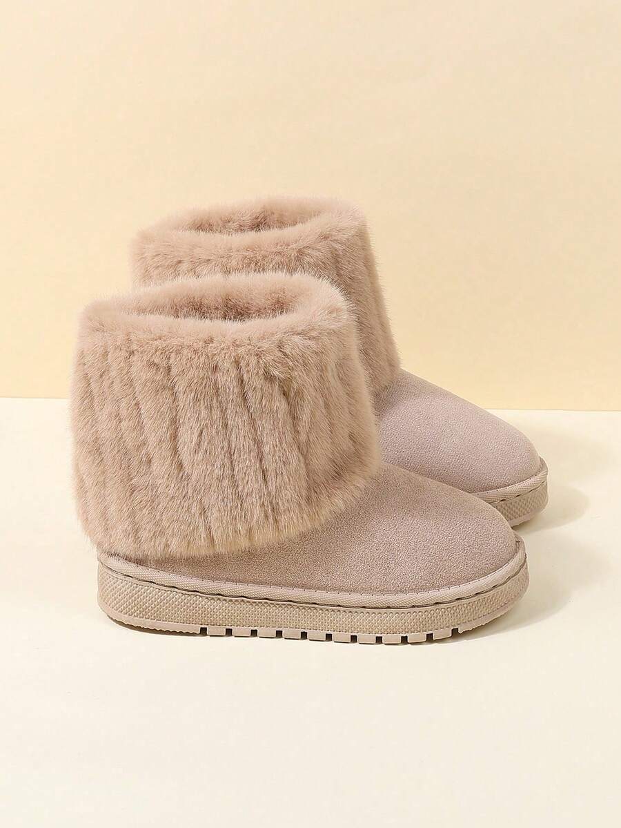 1双儿童保暖平底雪地靴，户外适用