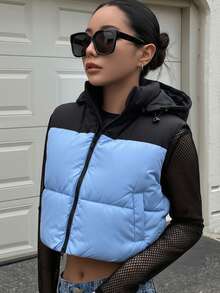Chaleco puffer bicolor croptop gorro desmontable para dama - Azul menta - Ver 1