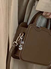 泡泡吊坠，可爱圆形设计，字母A-Z，银色心形吊坠，多功能，可挂在包包/背包/项链上，生日/情人节礼物，钥匙扣/车饰，闪亮合金/不锈钢材质，完美契合女性，个性日常佩戴，时尚礼物，生日/周年纪念礼物，百搭日常配饰，生日礼物，情人节礼物，新年礼物，周年纪念礼物，圣诞节礼物 - 彩色 - 查看 4