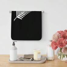 - Toallas de mano de helecho maor de Nueva Zelanda, secado rpido, toallas de microfibra de terciopelo coral, altamente absorbentes, uso como hotel, bao, ducha, toalla de mano, 16x 28 - Toallas de mano negras - 16x28 pulgadas - Ver 8