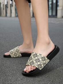 Męskie kapcie letnie w rozmiarze 23#, rozmiar 36-50, wygodne obuwie codzienne, lekkie, antypoślizgowe kapcie, odporne na zużycie, oddychające sandały męskie, do noszenia na co dzień i na zewnątrz (asymetryczny wzór). Podeszwy tych kapci wykonane są z tworzywa EVA. Nie wystawiać na bezpośrednie działanie promieni słonecznych przez długi czas, w przeciwnym razie buty się skurczą. - 1981 Biały - Zobacz 10