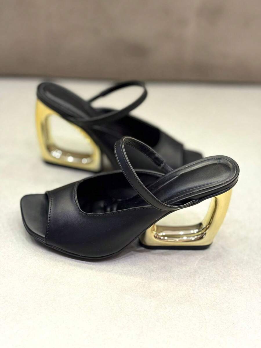 Sandália Feminina Salto Geométrico Dourado - Preto - Visão 1