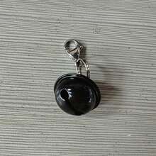 装饰宠物铃铛吊坠 - 耐用铁质圣诞铃铛，带安全扣，音量可调节，适合小型犬猫项圈（黑色），圣诞装饰品，最佳圣诞礼物