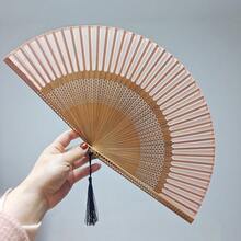 1 leque dobrável retrô estilo chinês e japonês, leque portátil com cabo de bambu e tecido de seda, ideal para o Dia das Mães, formatura, aniversário, Natal, presentes para amigos, leque dobrável vintage, design clássico, adereço para apresentações de dança, fotografia, decoração de quarto charmosa - Multicolorido - Ver 15