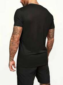 Conjunto de 2 piezas para Hombre con Estampado: Camiseta de Cuello Redondo y Manga Corta y Shorts Cómodos - Negro - Ver 3