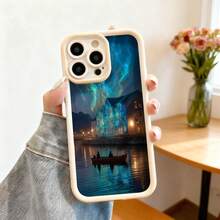 Cubierta de telefono con borde negro diseño de casa iluminada en noche con auroras boreales y barco en agua reflejante para uso diario y viajes - Negro - Ver 3