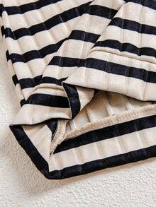 4pcs Baby Boy Autumn/Winter Set, Solid Color, Ribbed Contrast, Fleece Ribbed, Bear Embroidery, Chest Pocket, Casual Sports Collegiate Outfit, Suitable For Outdoor And Indoor Wear