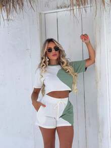 Women's Cropped Top And Sweatshirt Shorts Set - Mint Green - View 2