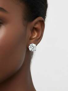 女士结婚耳环一对，四爪镶嵌，1.8克925纯银，镶嵌1克拉莫桑石，波西米亚宫廷风格，适合订婚、结婚、周年纪念、情人节等场合，附赠莫桑石证书和精美礼盒 - 白金 - 查看 2