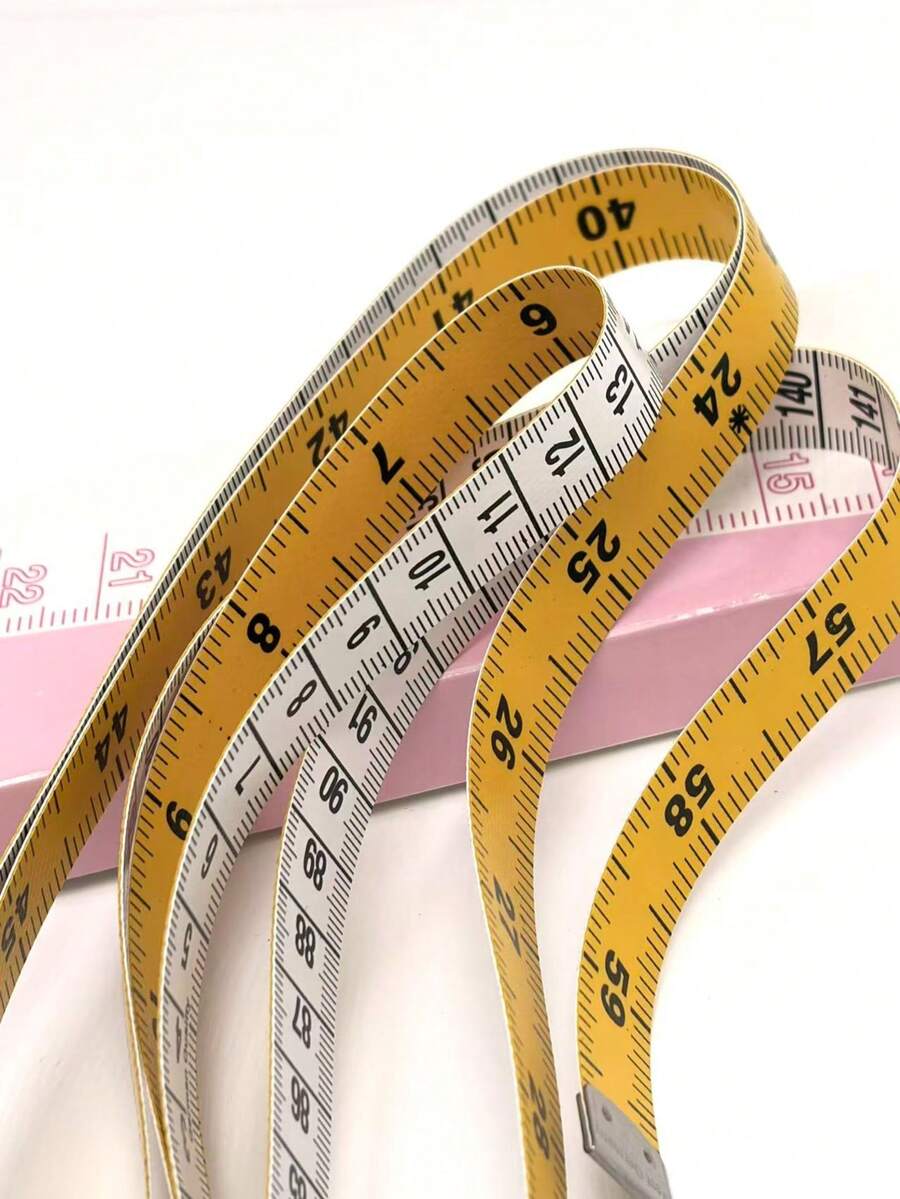 شريط قياس ملون ثنائي الوجه جديد 1.5 متر/60 بوصة وشريط قياس ناعم أبيض وأصفر ثنائي الوجه لقياسات الجسم، عالي الجودة، صغير وقابل للحمل، قياس مريح وفعال، ضروري للخياطين - أبيض بدون مشبك - مشاهدة 1