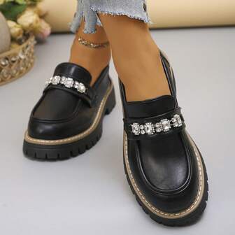 1 par enfärgade retro PU-läder varmpressade modeloafers, lämpliga för alla årstider