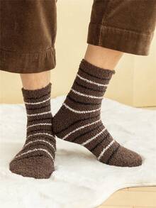 5 Pairs Of Men's Coral Fleece Socks. Thick Warm Socks In Autumn And Winter. Soft Knit Fabric. Unique And Stylish Casual Socks. A Great Gift For Couples, Friends