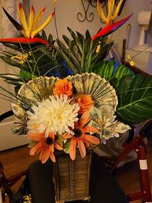 24/18/6pcArtificial Eucalyptus Leaves Stems, Fake Greenery Plants For Wedding Bouquet Wreath Vase Floral Arrangement, Home Decor Bedroom Decoration Garden Decoration,Very Suitable For Home Kitchen Flower Arrangement, Wedding Decoration, Dining Table Decoration, Birthday Themed Party Decoration