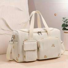 2025 Neue koreanische Mode Mama Wickeltasche mit großer Kapazität, geeignet für Väter; Mehrfachtaschenentwurf mit funktionalen Fächern für verschiedene Babysachen; Reißverschluss-Klappendeckel für einfachen Zugriff auf Kleidung & Zubehör; verziert mit niedlichem Bären-Patch, der der Tasche einen lustigen Akzent verleiht für Schule Zubehör Schulsachen