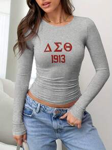 Delta Sigma Theta 1913 Cropped Long - Sleeve Fitted Top With Red Greek Letters & Light Blue High - Waisted Straight Jeans Outfit - Perfect For Greek Events, Sorority Gatherings & Casual Wear- Women's Long Sleeve T-Shirt Plain Crew Neck Slim Fit Ruched Basic Top Fall Clothes For Women Cotton Shirt Casual Tops - Women's Winter Outfits: Elegant Conjunto De Mujeres + Flowy Top, Blusas & Top - 灰色 - 查看 1