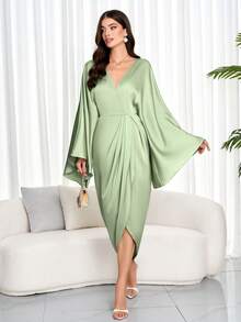 女士V领蝙蝠袖裹身连衣裙，适合派对穿着