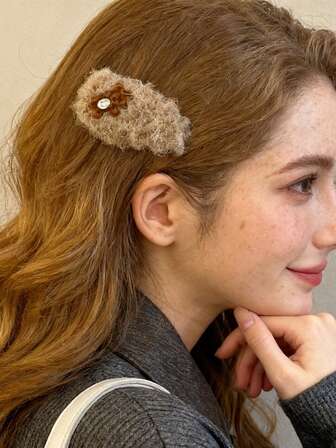 1 st söt plyschbjörn öronklämma, fluffig lammulls sidoklämma, mångsidig hårklämma för höst/vinter kloklämma vinterhåraccessoarer kvinnor hårklo hårklämma
