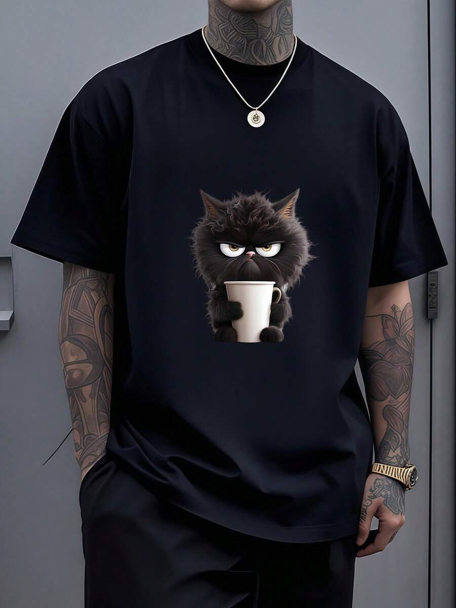 A Cat Gazing At The Horizon Symbolizes Calm, Mystery, And Inner Strength, Inspiring Confidence And Serenity With Every Step. This Men's T-Shirt Is Made Of 100% Soft And Comfortable Cotton, Perfect For Everyday Wear. - 黑色 - 查看 1